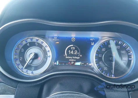 2015 Chrysler 300C из США, поврежденный, VIN 2C3CCAET3FH860030